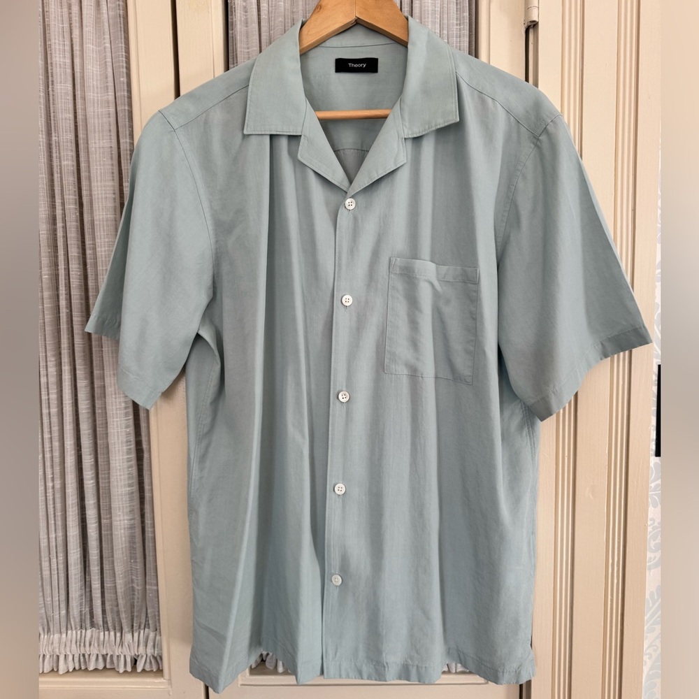 Theory Men's Light Blue Short Sleeve Shirt
